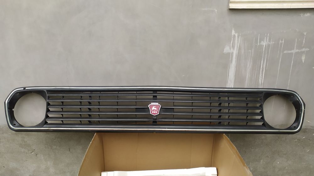 Облицовка газ 2410 с эмблемой!!!