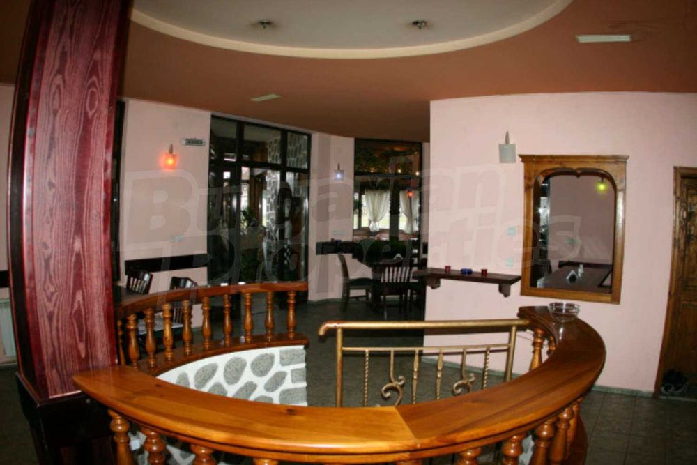 Дава се под наем Заведение в Банско - 500 кв.м за 1250 € - Снимка #10