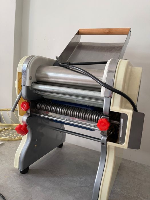 Тестораскатка, лапшарезка бу