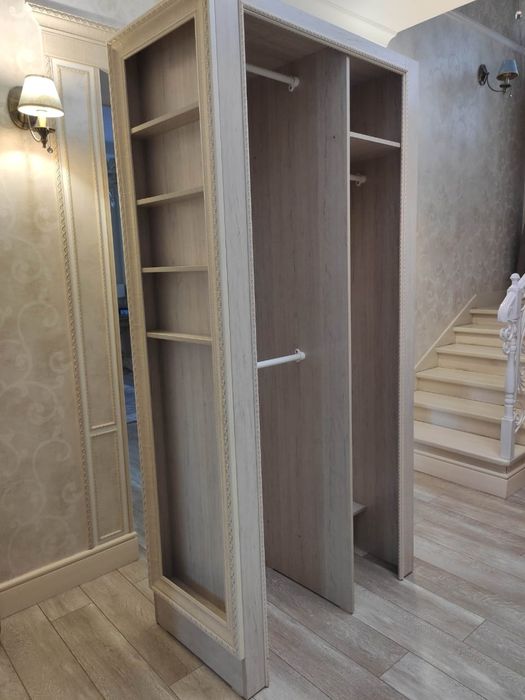 Шкаф для прихожей