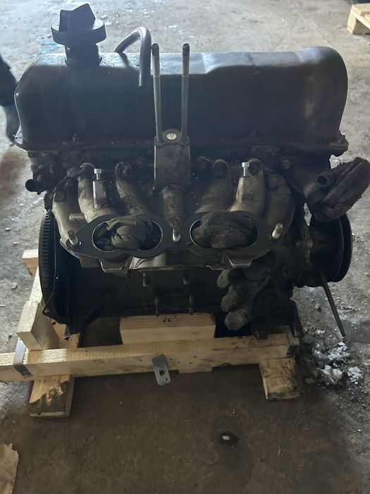 Продам Двигатель 21213
