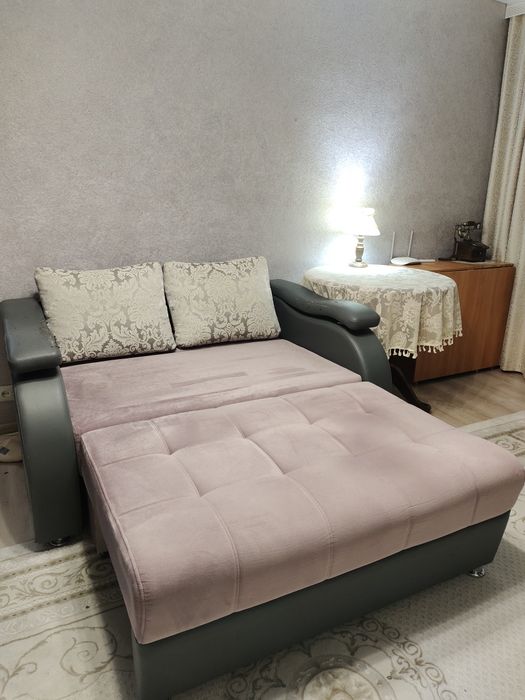 Продаются 2 дивана (3-х и 2-х местные)