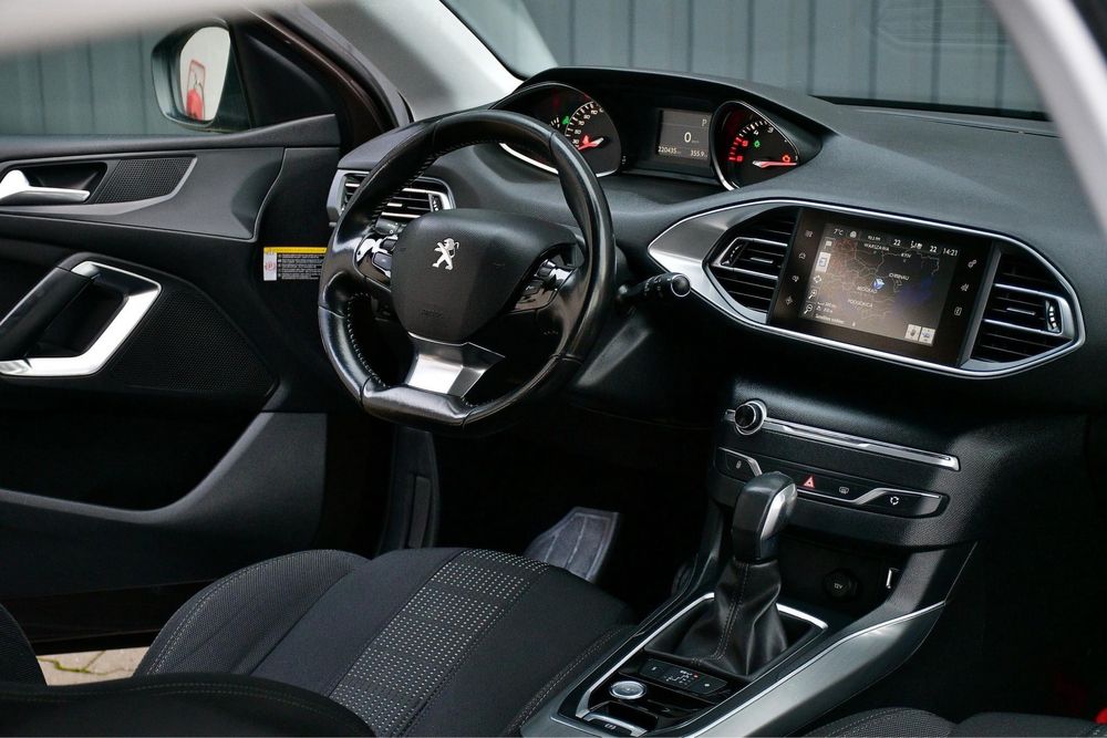 PEUGEOT 308 2.0 BlueHDI, Diesel 150CP,  Automat, EURO 6 ALLURE PACHET