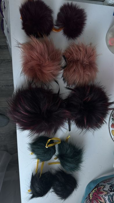 Меховые помпоны