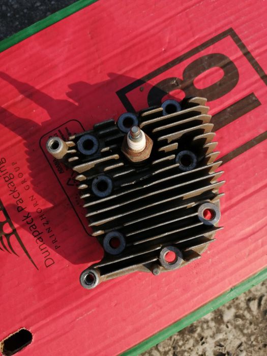 Rezervor benzina+alte piese ce se vad în poze de la cositoare