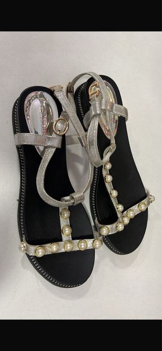 Продаю кроссовки , туфли