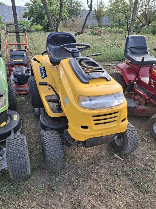 Tractoras gazon Karsit