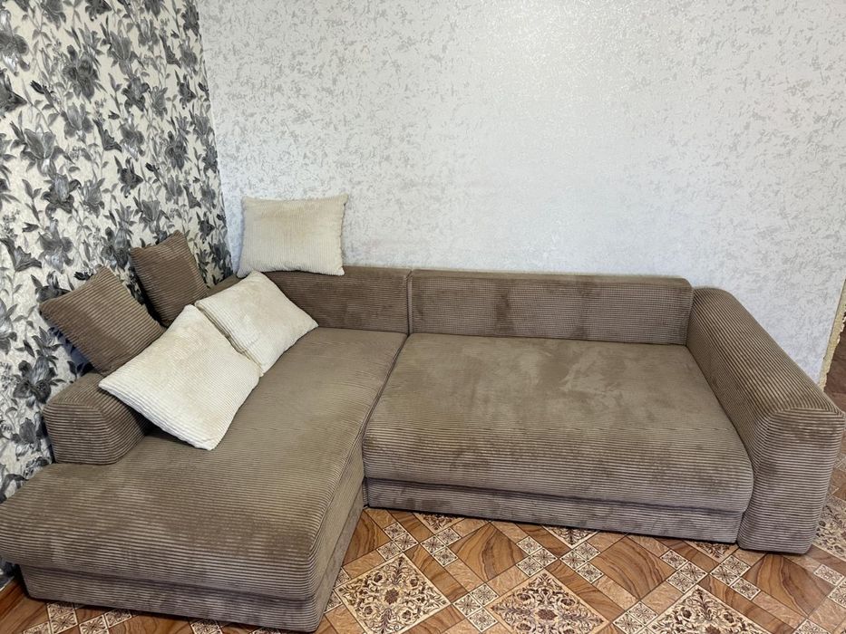 Продам диван б/у а хорошем состоянии