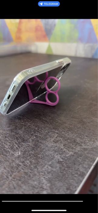 Держатель и подставка для телефона.