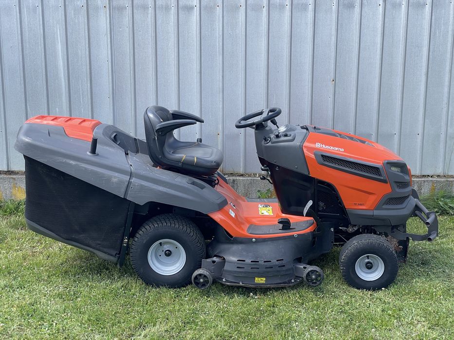 Tractoras de tuns iarba Husqvarna TC 342 T
