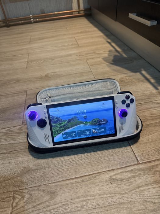 ASUS ROG ALLY Z1 Extreme, cu garantie.