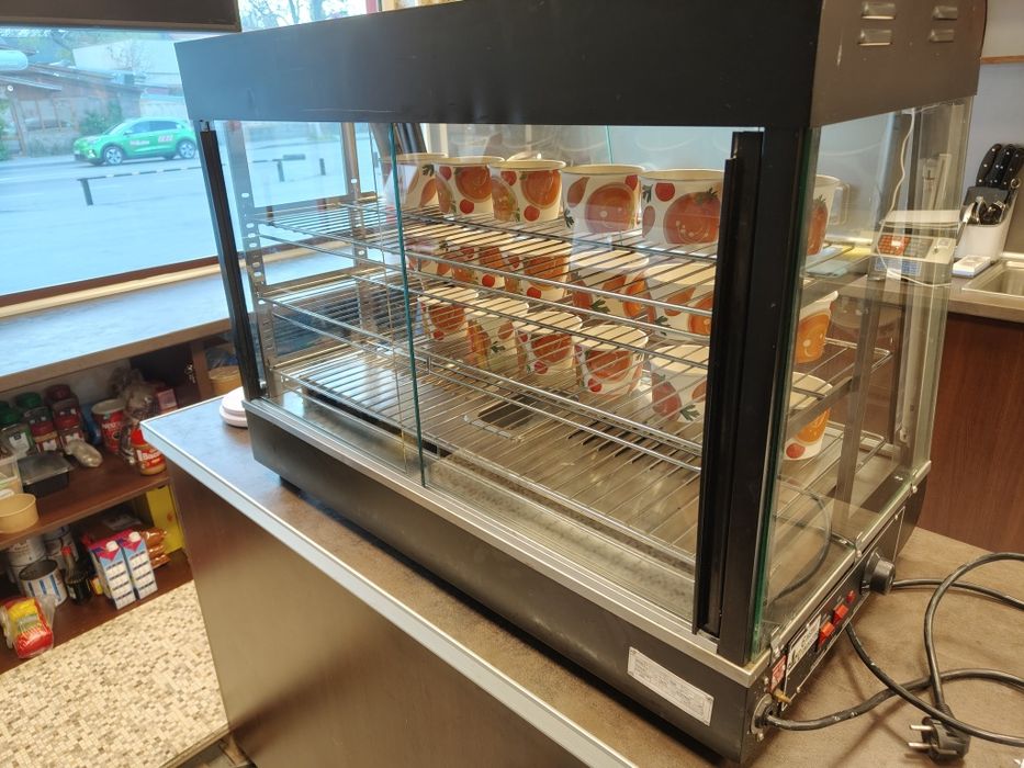 Топла витрина за търговски обект