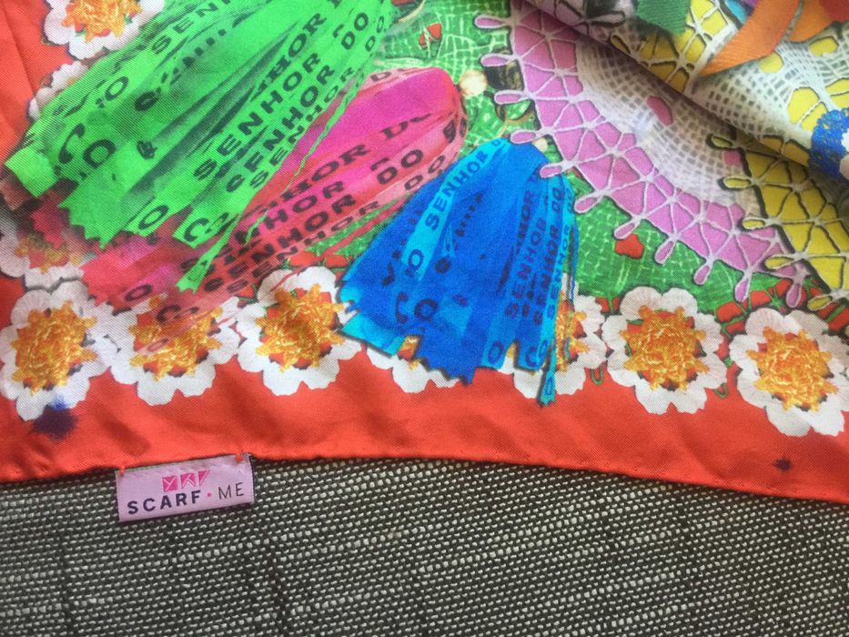 Копринен шал на бразилския бранд Scarf me