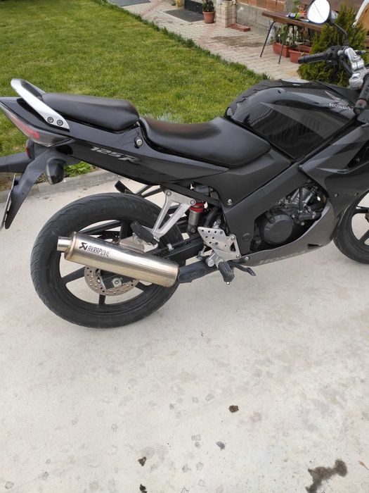 Honda cbr125r2009г. Всичко платено