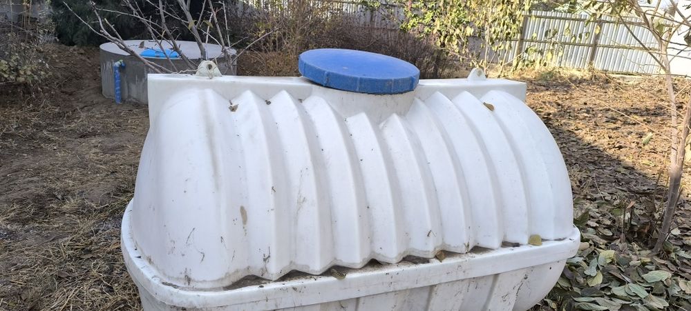 Бочка ёмкость 2 тонналик сотилади