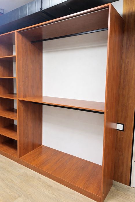 Полка/вешалка/для магазин