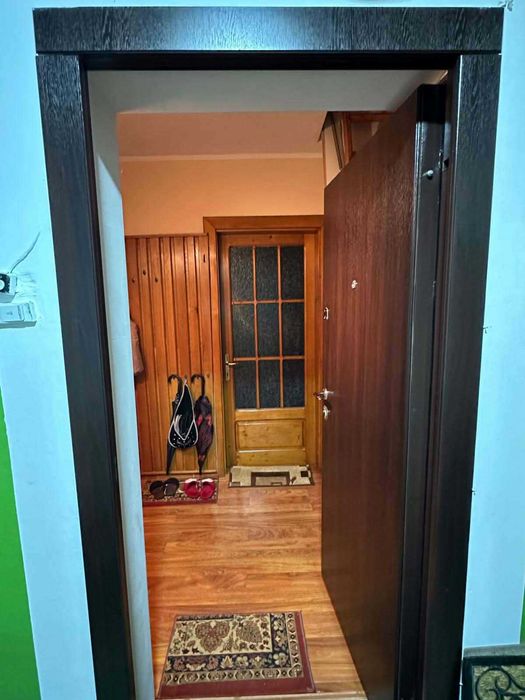 Vand apartament 2 camere 50mp + mansarda Campulung Muscel