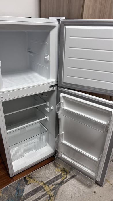 Холодильник б/у .