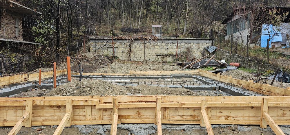 Продава се Парцел в Елена - 350 кв.м за 88 €/кв.м - Снимка #1