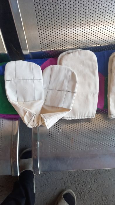 Рабочий перчатки