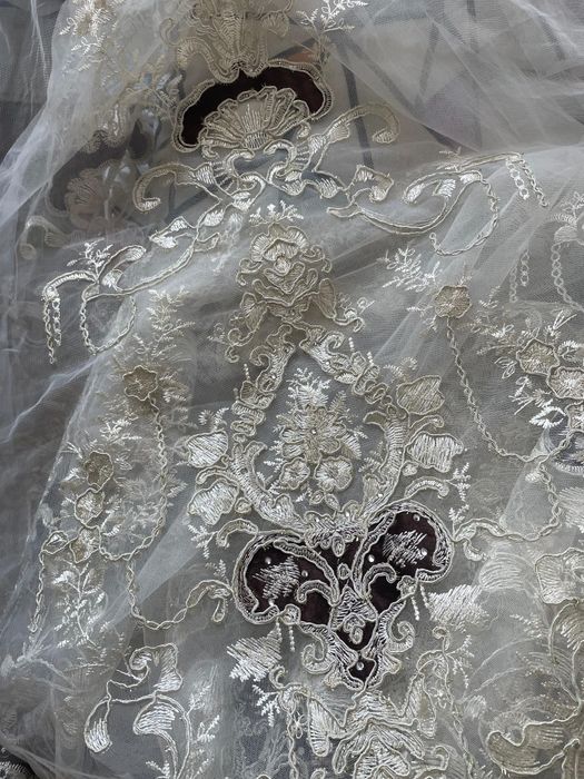 Продам тюль для зала