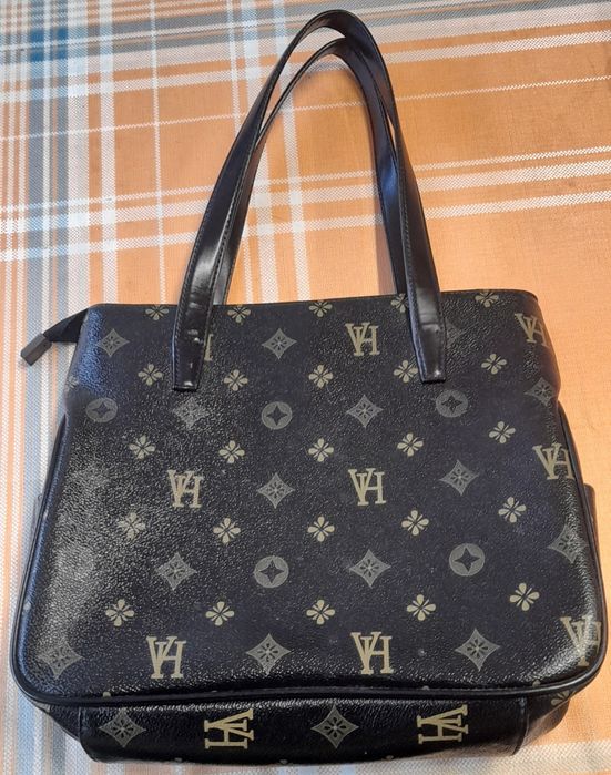 Vând urgent geanta  damă