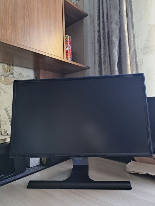 Монитор Samsung S24E390HL FHD VA/60 гц