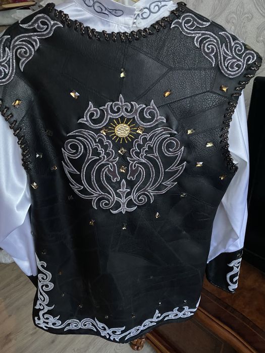 Национальный казахский костюм