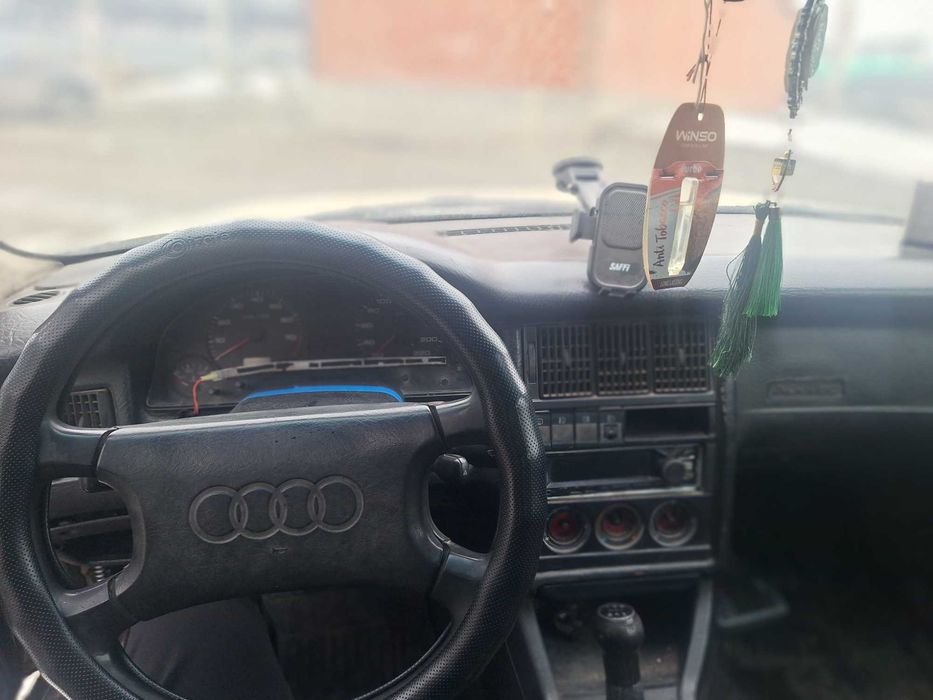 Продам машину ауди 80 б4