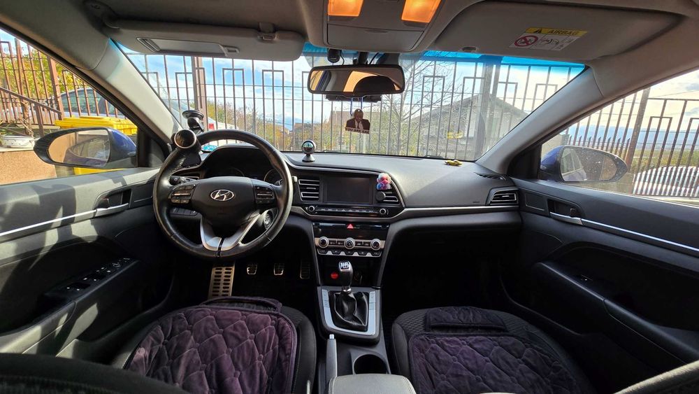 Hyundai Elantra 1,6 benzină 128 CP