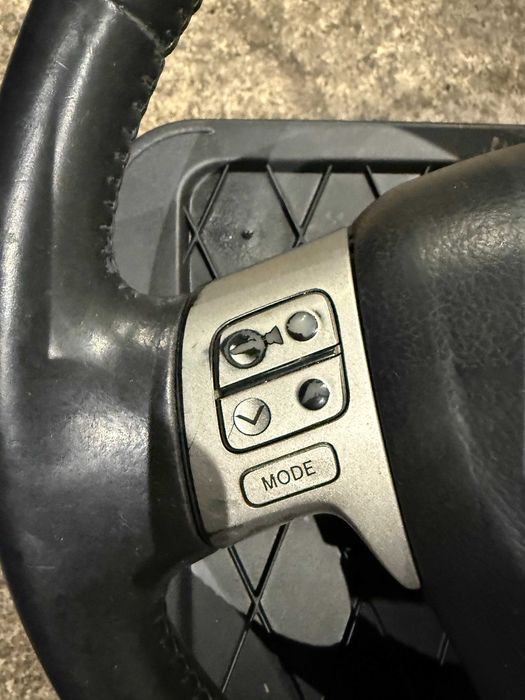 Волан Toyota Auris 2008