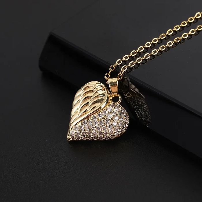 Луксозни колиета с 18к златно покритие!