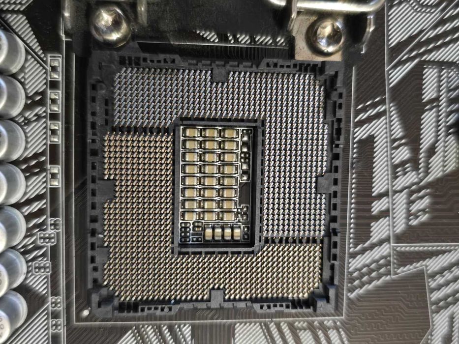 Placă de bază ASUS H170M-PLUS, Socket LGA1151, Chipset Intel H170 4x DDR4  M.2  mATX + I/O Shield