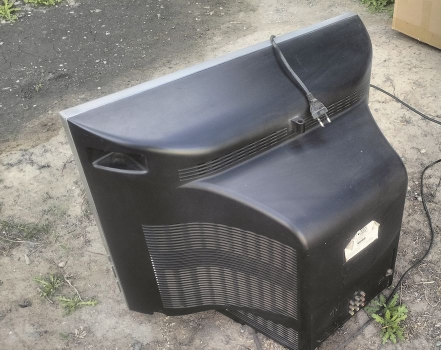 Продам телевизор