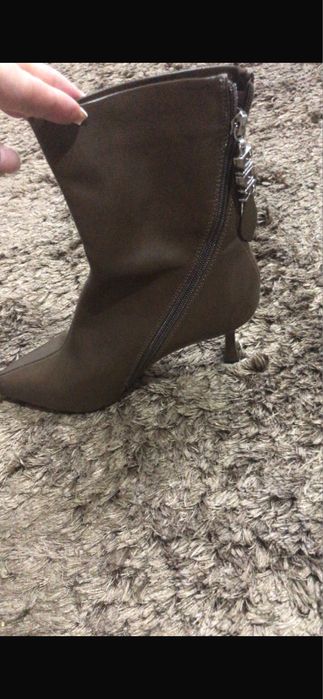 Продам женские сапоги