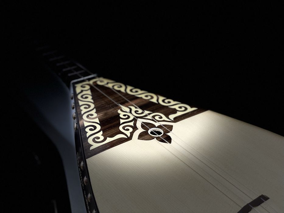 Домбыра жасаймын, сатамын