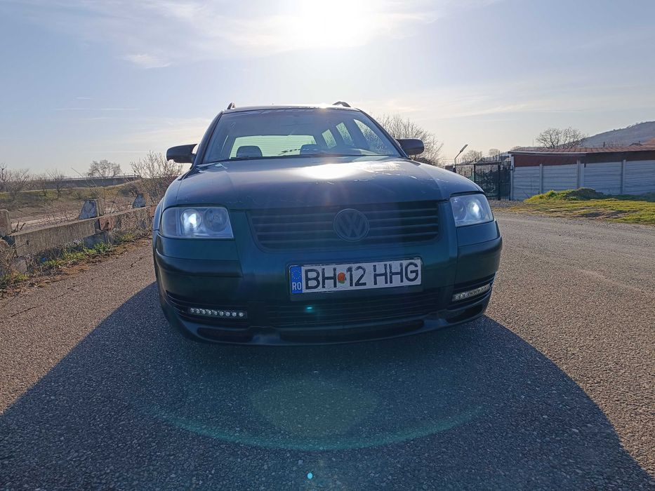 Vând volkswagen passat b5