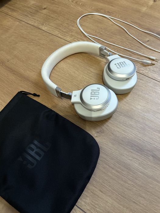 Căști JBL LIVE 660NC