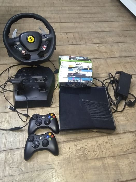 Consola xbox 360 +13 jocuri +volan