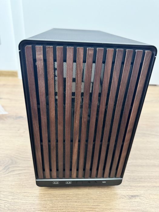 Carcasa Lian Li Dan A3 mATX, wood, black