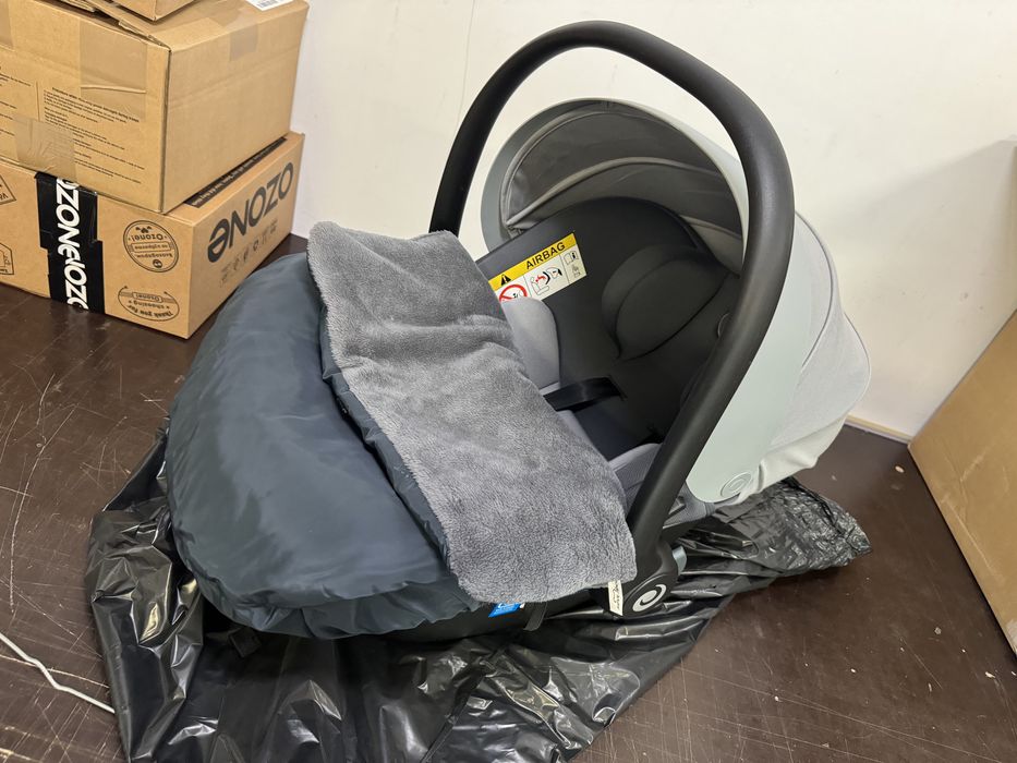 Бебешка количка 2 в 1 + кошче за автомобил