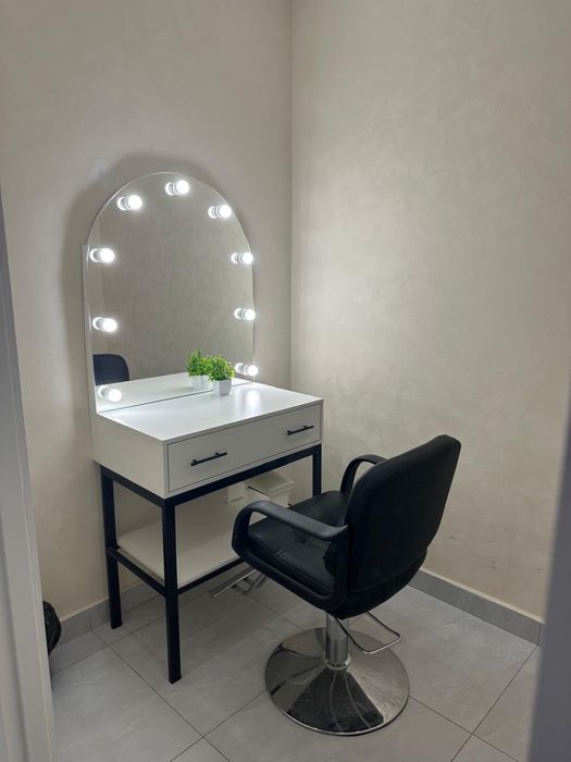 Сдается кабинет в салоне!