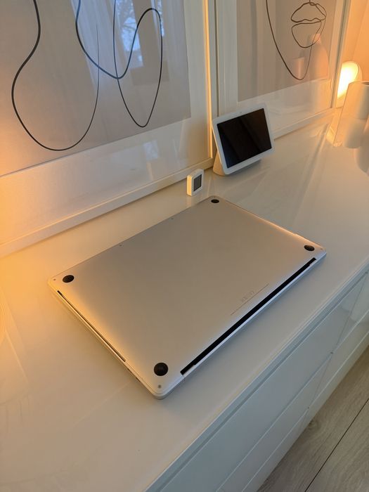 Продавам Apple MacBook Pro (15-inch, 2017) A1707 Touch Bar