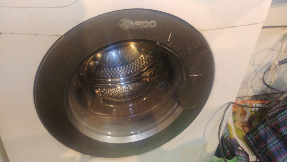 Продам по з/ч стир.машинку Ардо.