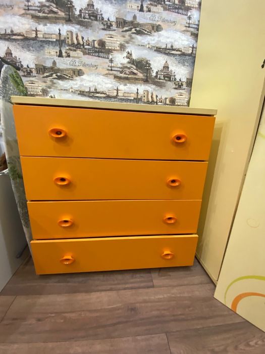 Продам российскую  мебель