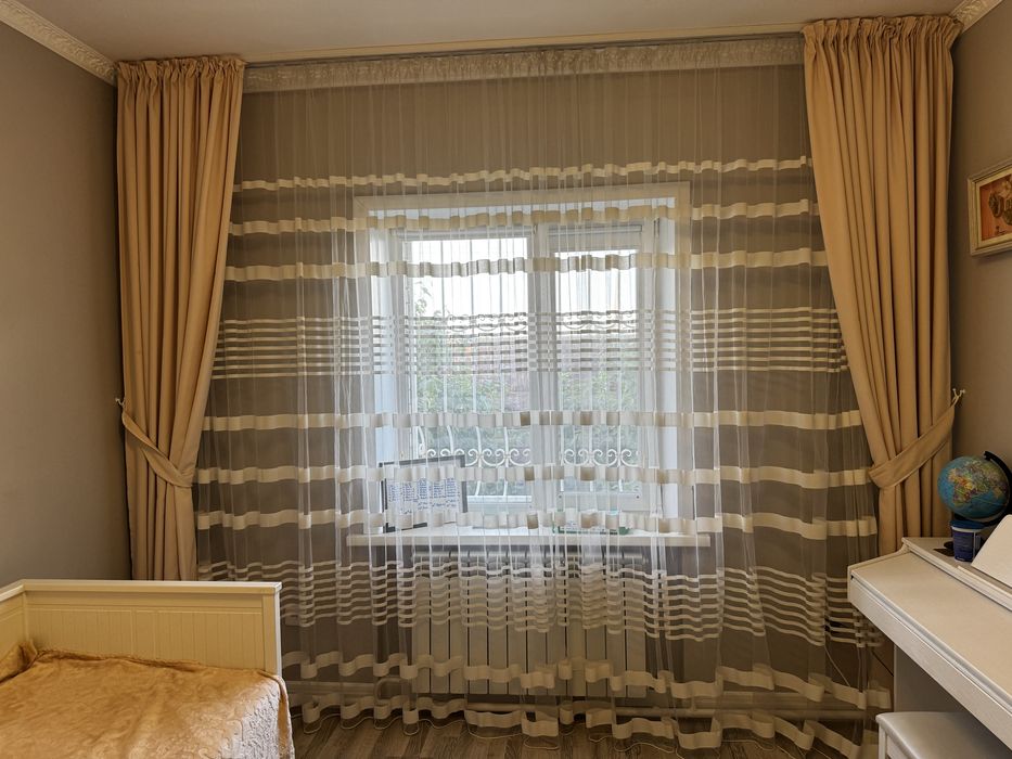 Продам шторы 2 комплекта