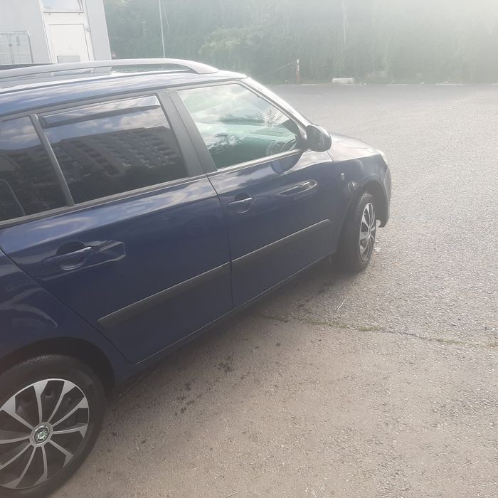 SKODA Fabia 2012 — imagine 3