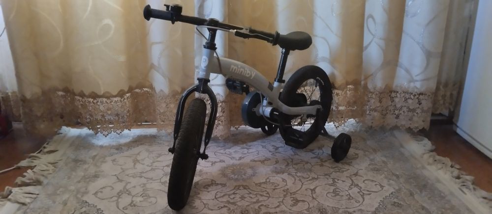 Продам велосипед для ребенка miniby