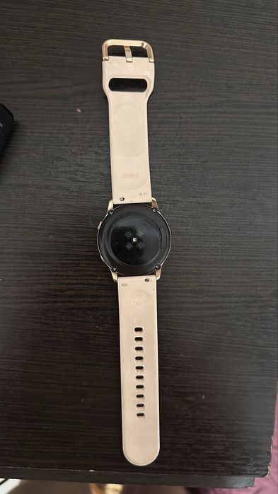 Смарт-часы Samsung Galaxy Watch Active