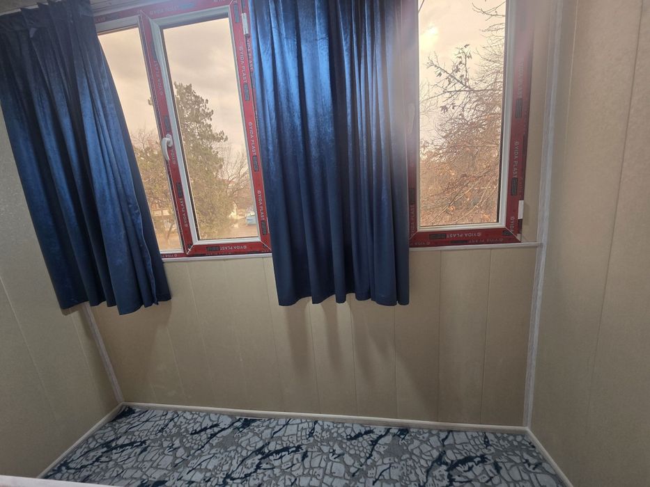 Dom sotiladi 2 qavat 1 xona paxtazor 15 Maktab oldi Narxi 290 milion